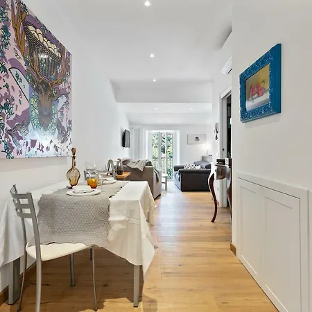 Queen House - Bymyhomeincomo شقة